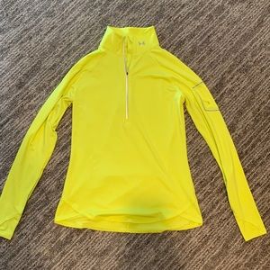 Under Armour long sleeve large pull over.